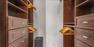 262 Eastwood Drive Gallery 27