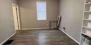 Spacious 2 Bedroom, 2 Bathroom Home for Rent – 712 E. 15th St., Davenport, IA 52803 Gallery 6