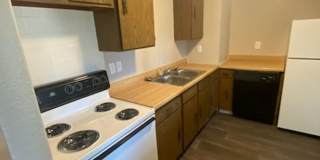 River Walk Apartments Gallery 8