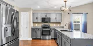 3 Bed 2 Bath w/ a Bonus in Vineyard Plantation! Gallery 8