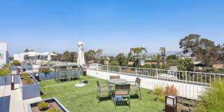 Zoe Lofts Gallery 27