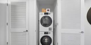 ATLANTIC SQUARE Gallery 17