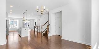 7308 WOOD POND Circle Gallery 11