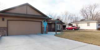 **Coming Soon** $1,500 - 517 Village - 3 Bedroom / 2 Bathroom Gallery 1
