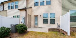 Modern Elegance in Brightleaf: 3-Bedroom Townhouse with Amenities Galore Gallery 41