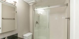Hunter-Minutes from Law/Optometry School! Gallery 10