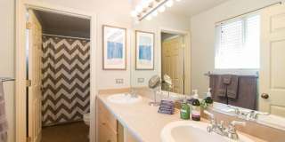 Gorgeous Upstairs unit with downtown view private deck Gallery 13
