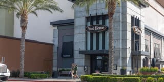 Artisan Square Gallery 26