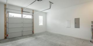 549 Strong Avenue Gallery 34