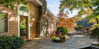 8255 SUNDERMAN Place Gallery 1