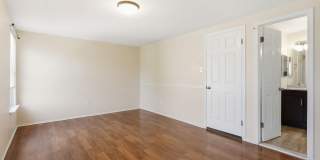 204 LIVINGSTON Court Gallery 21