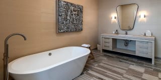 Columbia Square Living Gallery 18