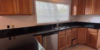 OCEAN BEACH - Spacious 2 bedroom with bonus room/office property close to OB Park & More! Gallery 3