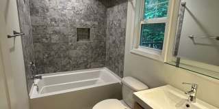 East Asheville - Contemporary Bungalow Gallery 18