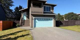 3 Bedroom Home close to JBER and downtown Gallery 1
