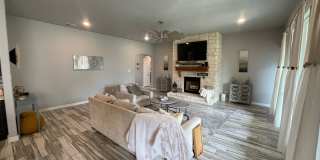 4-Bedroom House for Rent in Temple Gallery 7