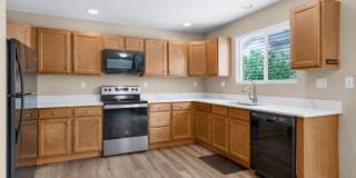 LIGHT AND BRIGHT 3 BED/2.5 BATH HOME IN MONUMENT! Gallery 6