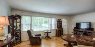 Charming 2 Bedroom In Benson!! Gallery 3