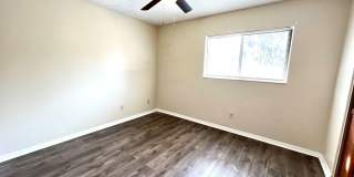 AVAILABLE NOW:  Beatiful 2BR/2.5BA Orange Park / Wells Ridge Townhome Gallery 14
