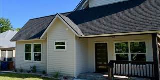 705 Harris Full - Modern Duplex 8 Bed / 7.5 Bath Available August 2027 Gallery 17