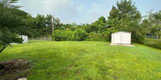 Updated 3 bedroom w/ Large Yard Gallery 19