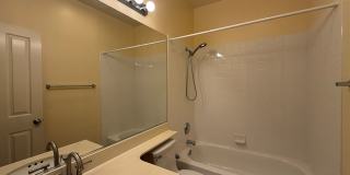 Comfortable 2BD/2BA Townhome in Carmel Mountain Ranch with Community Pool, Attached Garage & In-Unit Laundry Gallery 8