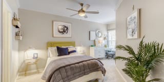 5 Mockingbird Gallery 12