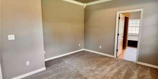 6108 39th Place Gallery 12