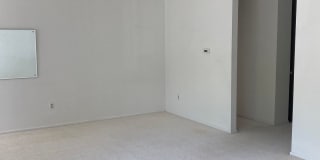 1 Bed / 1 Bath Condo in a Strictly 62+ Community in the Hip Strip! Gallery 8
