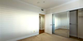 Spacious 3BR Condo with Luxury Finishes in Brentwood! Gallery 17