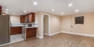 Location!! Updated 1 bedroom Gem on Pearl St. in Govenor's Park! Gallery 1
