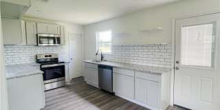 2837 Bob Mathews Street Gallery 1