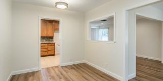Charming 3 Bedroom 2 Bath home South of the Blvd Gallery 7