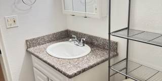 2 bedroom townhome in Phoenix Gallery 16