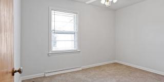 3BR/1.5BA Brick Ranch with Fireplace | Extra Storage | Hampton Near Shipyard & I-64 Gallery 17