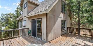 Wonderful Chalet Style Home with amazing Mountains Views Gallery 1