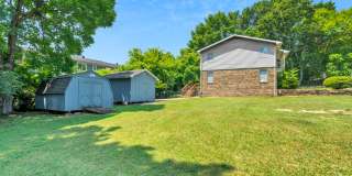 Fabulous 5 bedroom home walking distance to UofA! Gallery 28