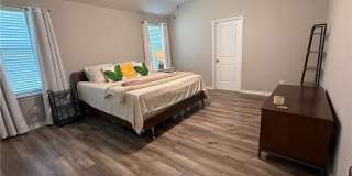 7609 Bayley Gallery 9
