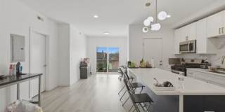 4937 N St. Louis Avenue, Gallery 3