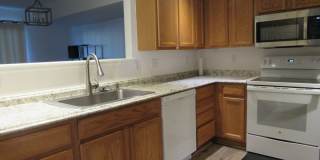 Gorgeous Westside 3 bd Twin Home Gallery 4