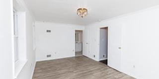 9409 CROOM ACRES Drive Gallery 6