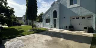 8 ELTON Place Gallery 1