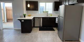 Queen Court Apartments Gallery 10