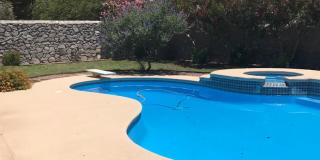 Beautiful Home with Pool and Hot Tub! Gallery 1