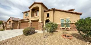 Luxury 6/BD 4.5/BA Large Furnished Home with Dual Primary Suites in Gated Community Gallery 1