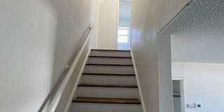 Spacious 2 Bed, 1.5 Bath Duplex Near Red Bridge Gallery 9
