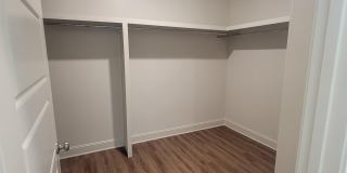 106 Horseshoe Boulevard Gallery 17