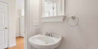 319 W 2nd Avenue Gallery 13