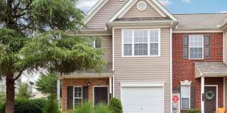 Azalea Circle Charmer – Walkable, Stylish & Move-In Ready Gallery 1