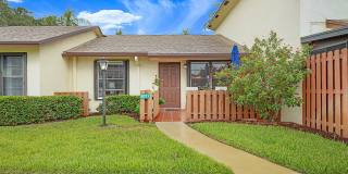 8071 SE Villa Circle Gallery 1